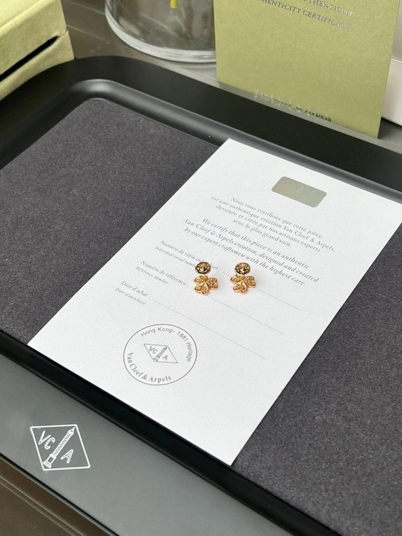 Sophisticated Vca Earrings 255014