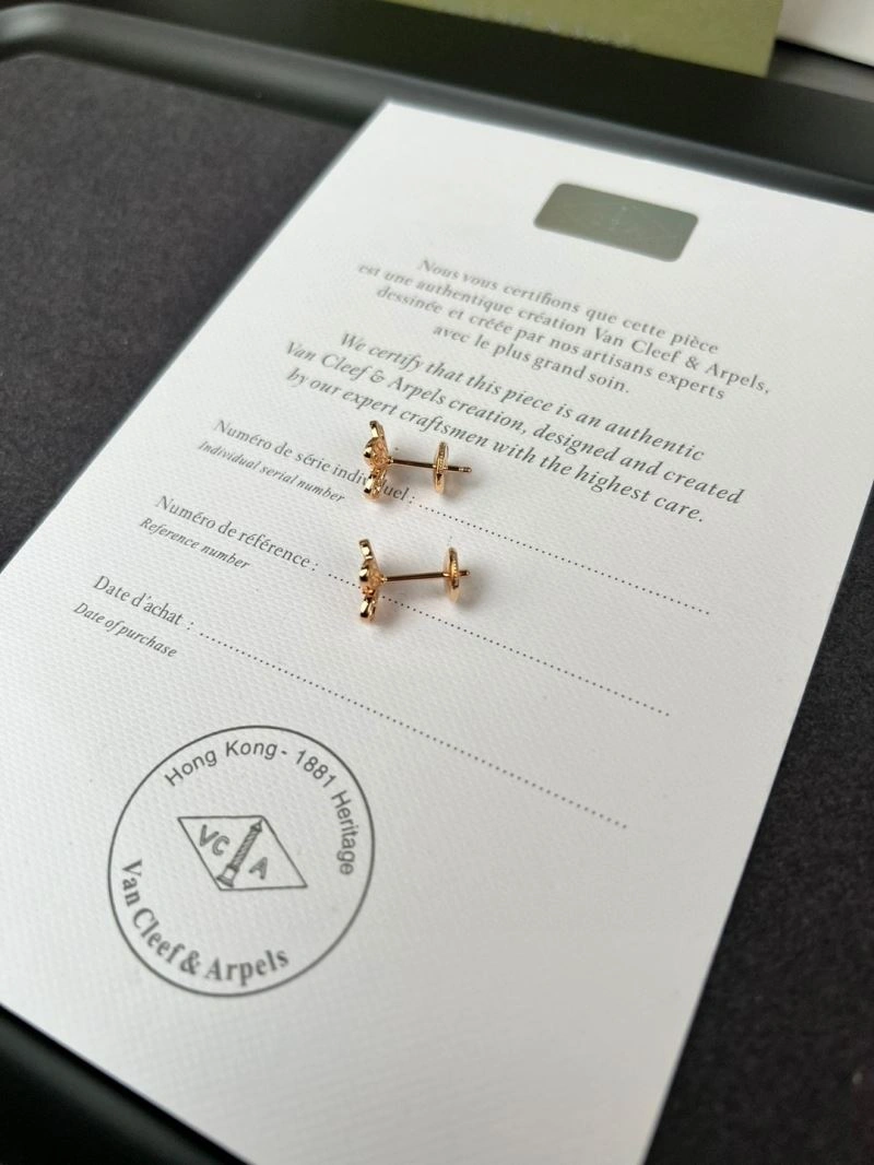 Sophisticated Vca Earrings 255014