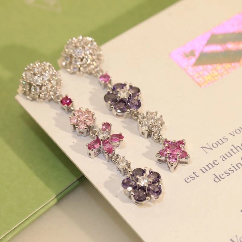 Neat Vca Earrings 255013