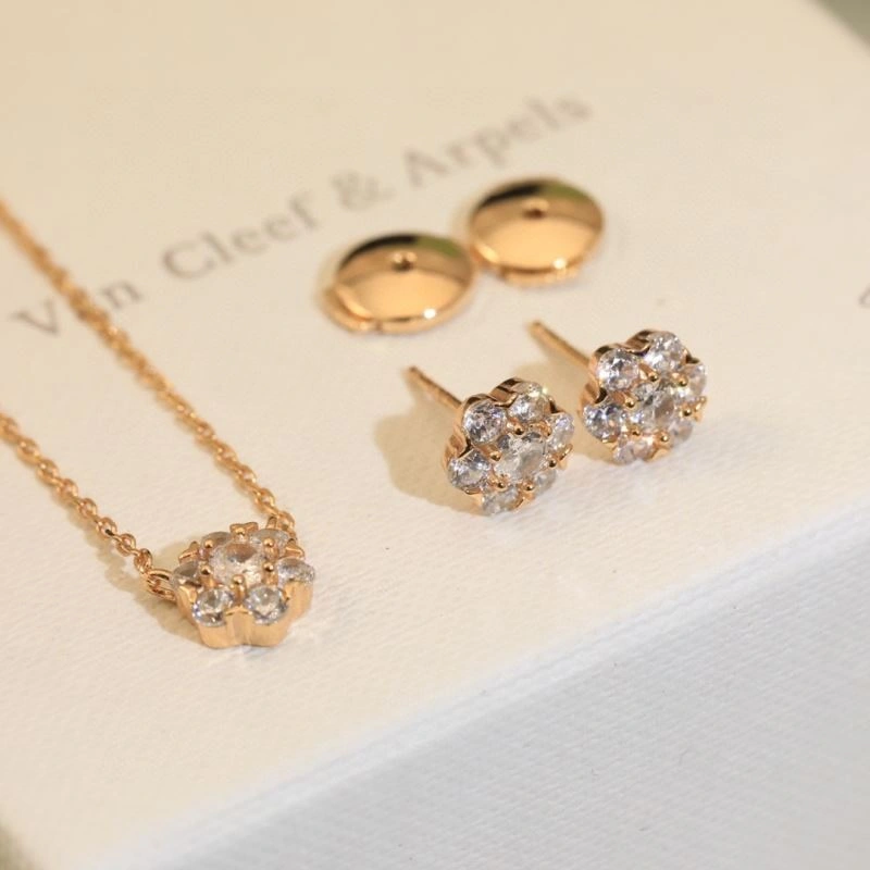 Popular Vca Earrings 255012