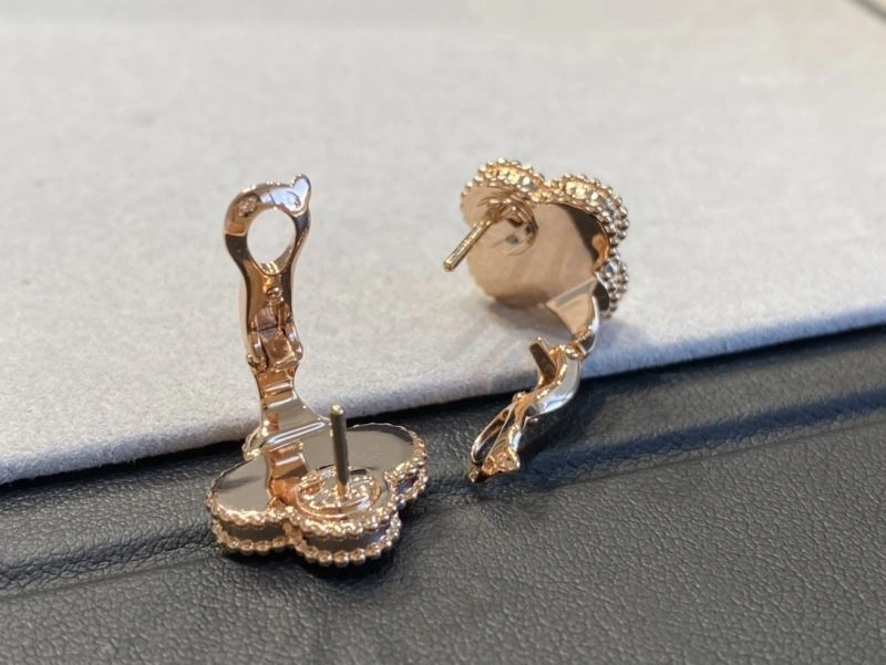Vca Earrings ModernLook 255011