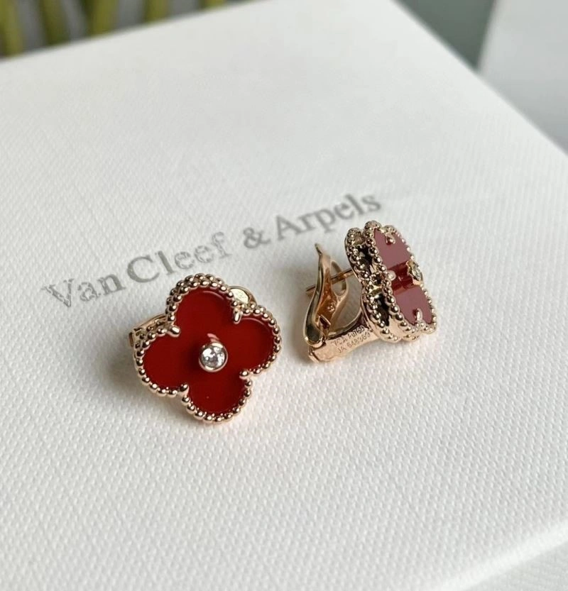 Vca Earrings ModernLook 254749
