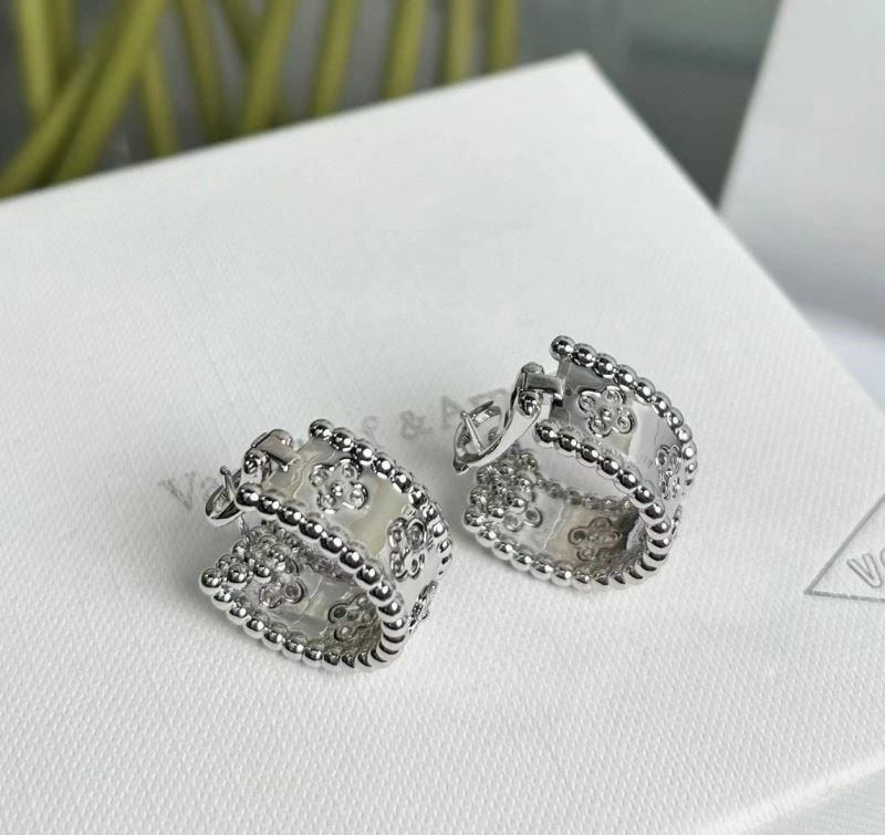 TechFriendly Vca Earrings 254739