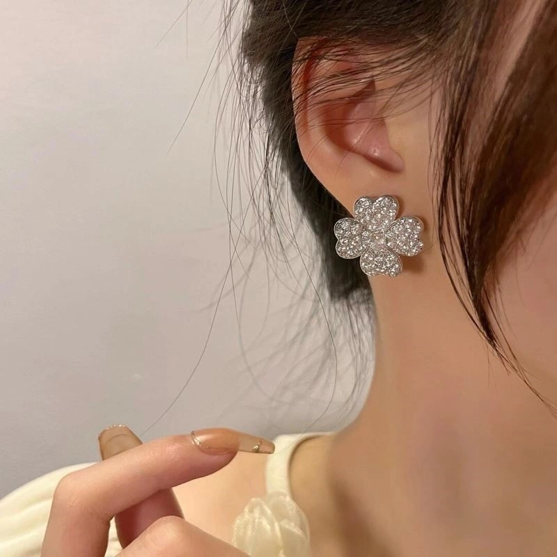 Vca Earrings Timeless 254762