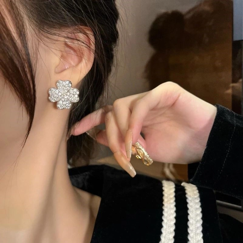Vca Earrings Timeless 254762