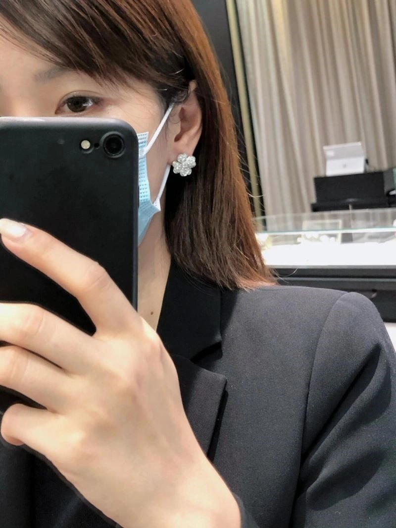 Vca Earrings Timeless 254762