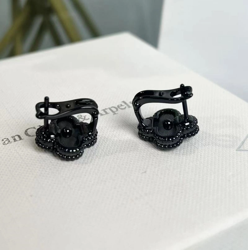 Vca Earrings WeatherProof 254754