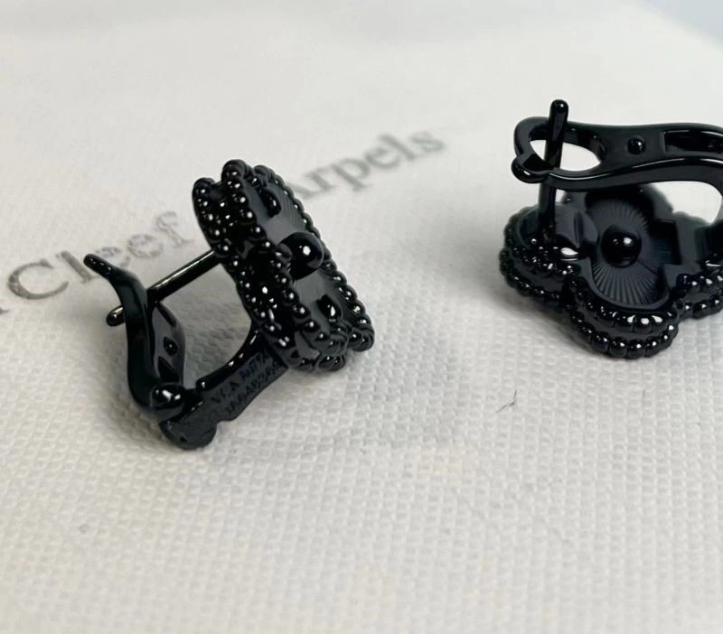 Vca Earrings WeatherProof 254754