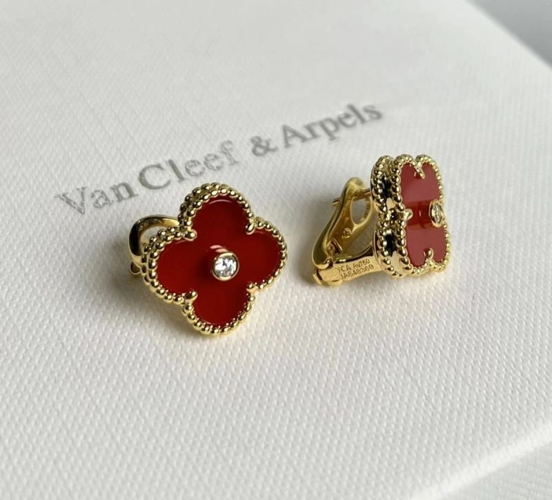 OdorResistant Vca Earrings 254743