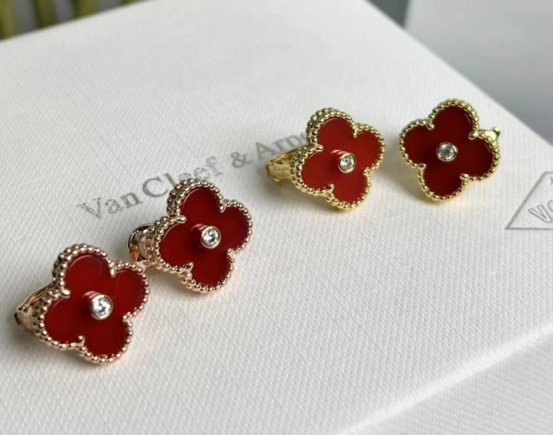 OdorResistant Vca Earrings 254743
