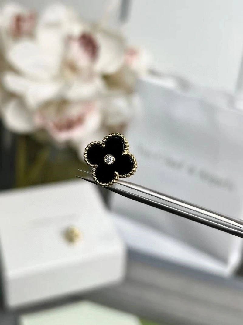 Vca Earrings Unique 254731