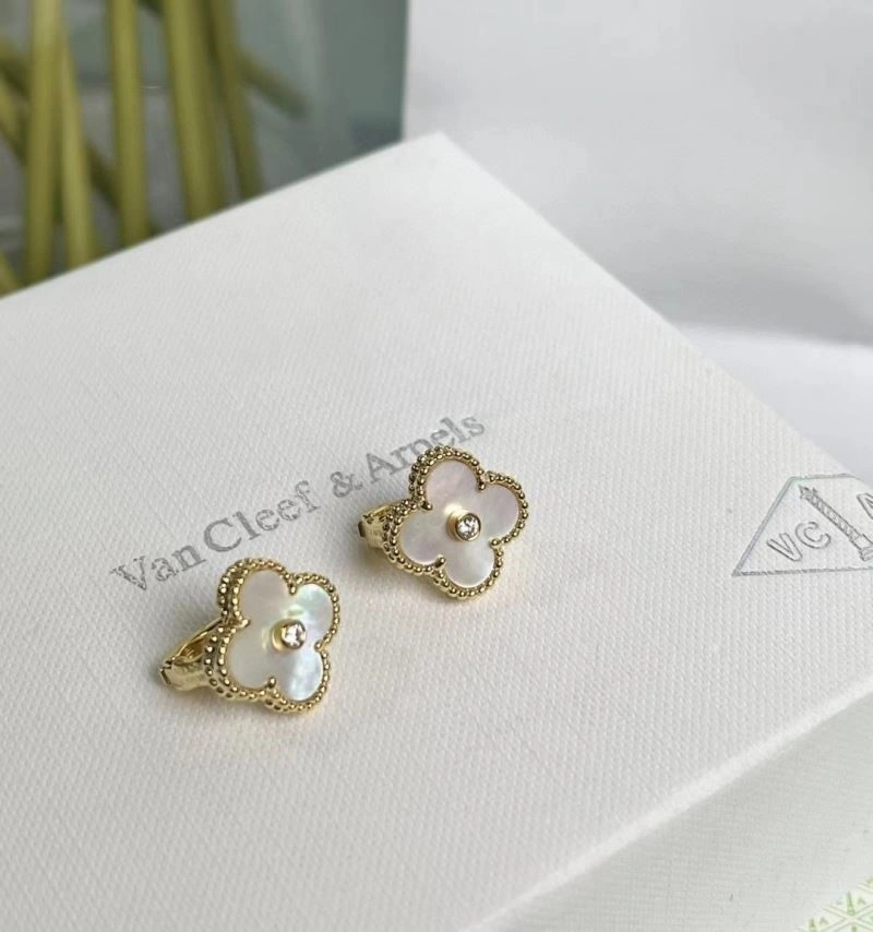 Vca Earrings Youthful 254755