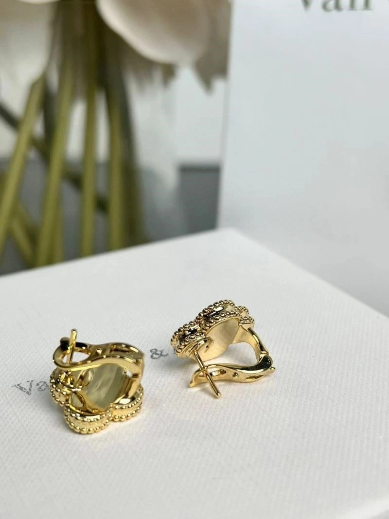 Vca Earrings Youthful 254755