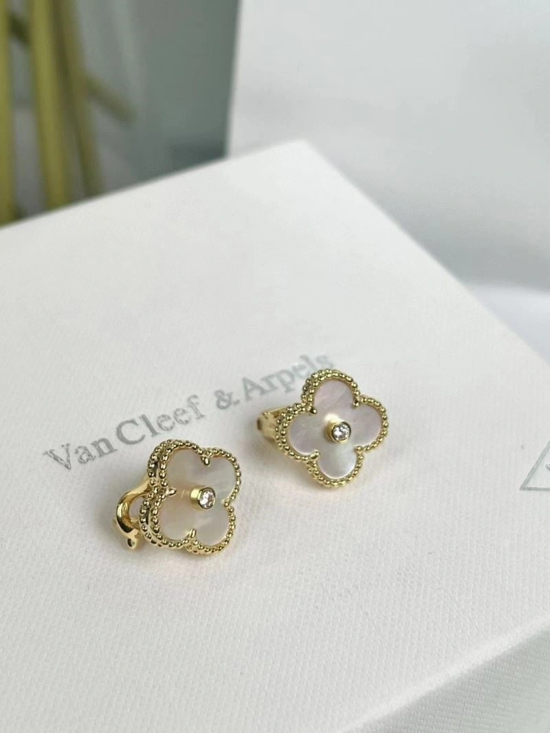 Vca Earrings Youthful 254755
