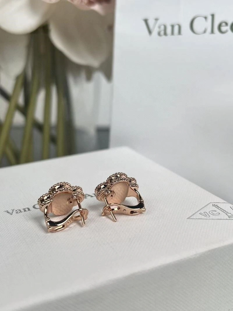 Vca Earrings Refined 254752