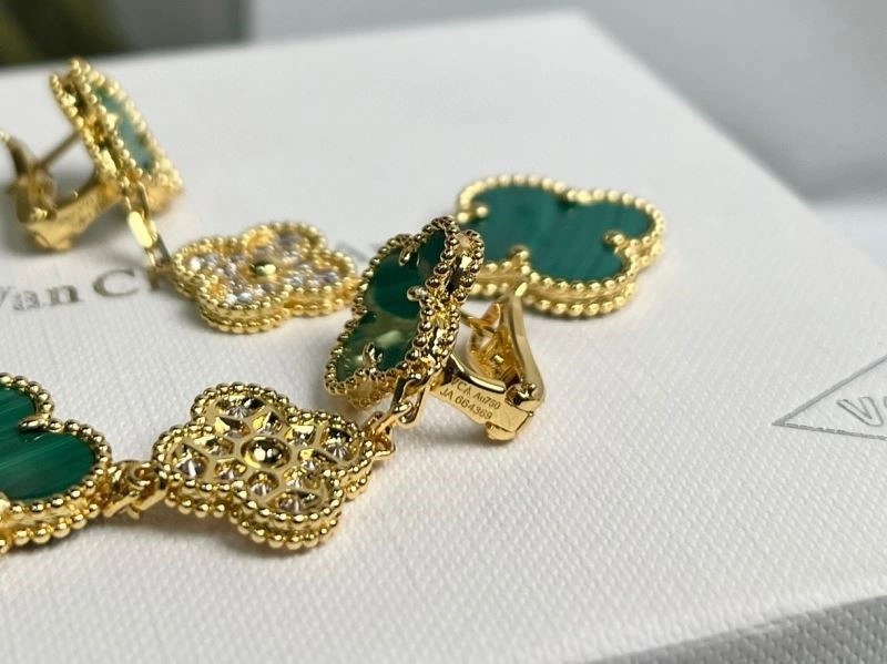 Vca Earrings Cozy 254750