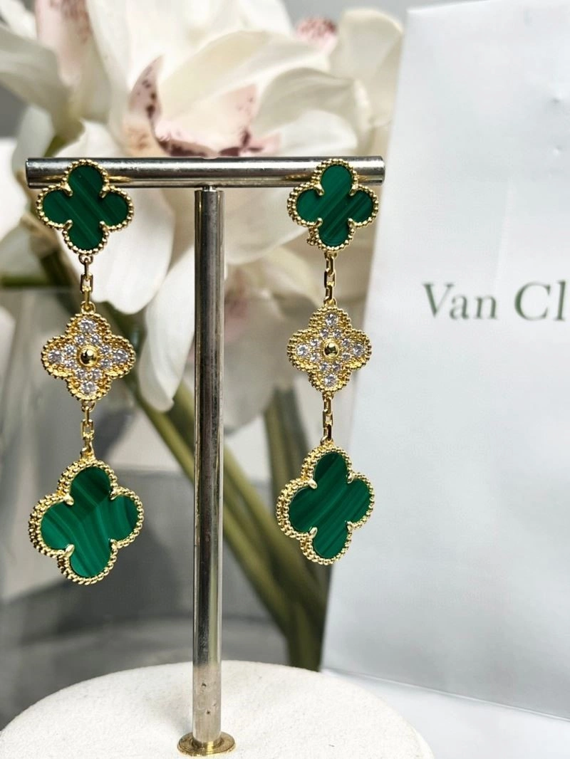 Vca Earrings Cozy 254750