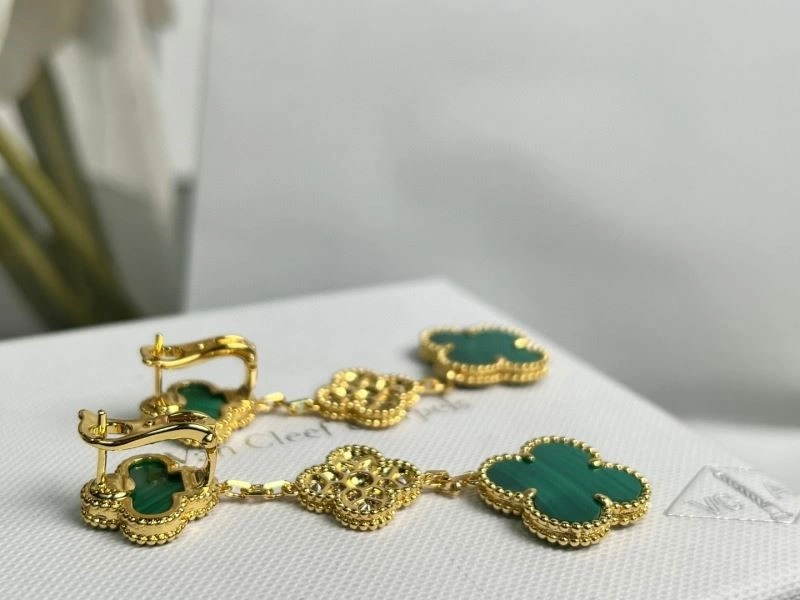 Vca Earrings Cozy 254750