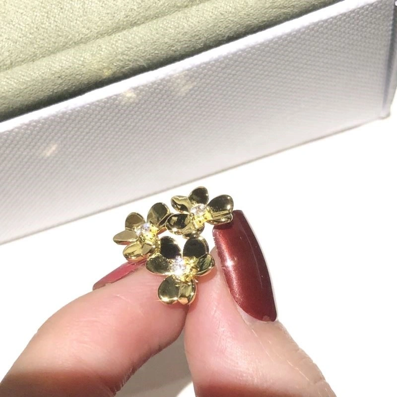 Vibrant Vca Earrings 254761