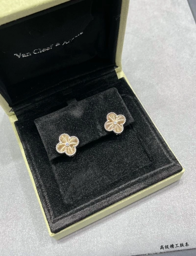 Vca Earrings Youthful 254758