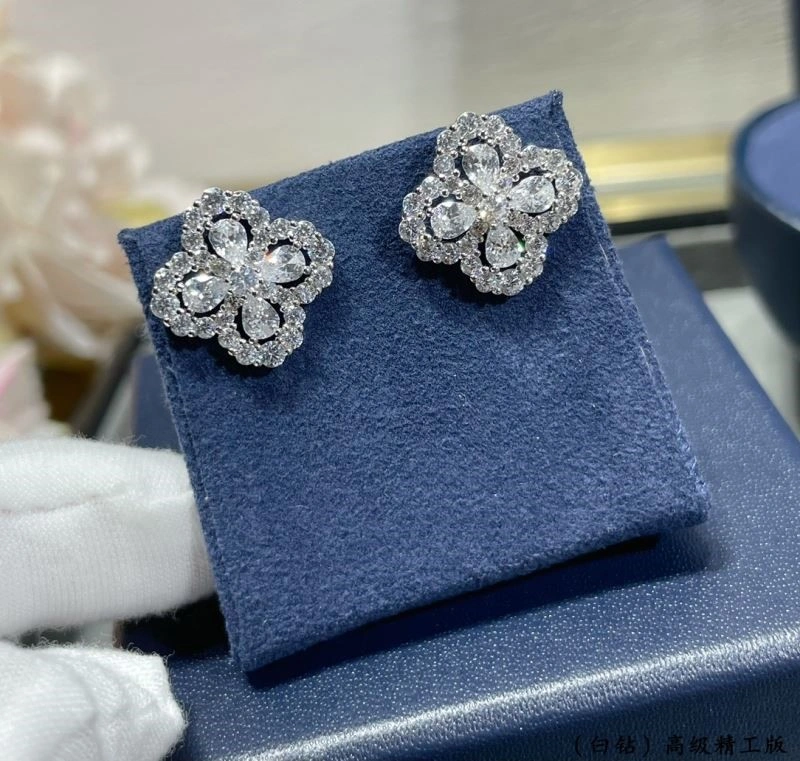 Vca Earrings Sporty 254737