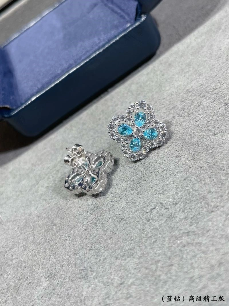 OdorResistant Vca Earrings 254753