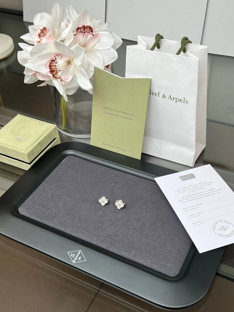 Vca Earrings QuickDry 254751