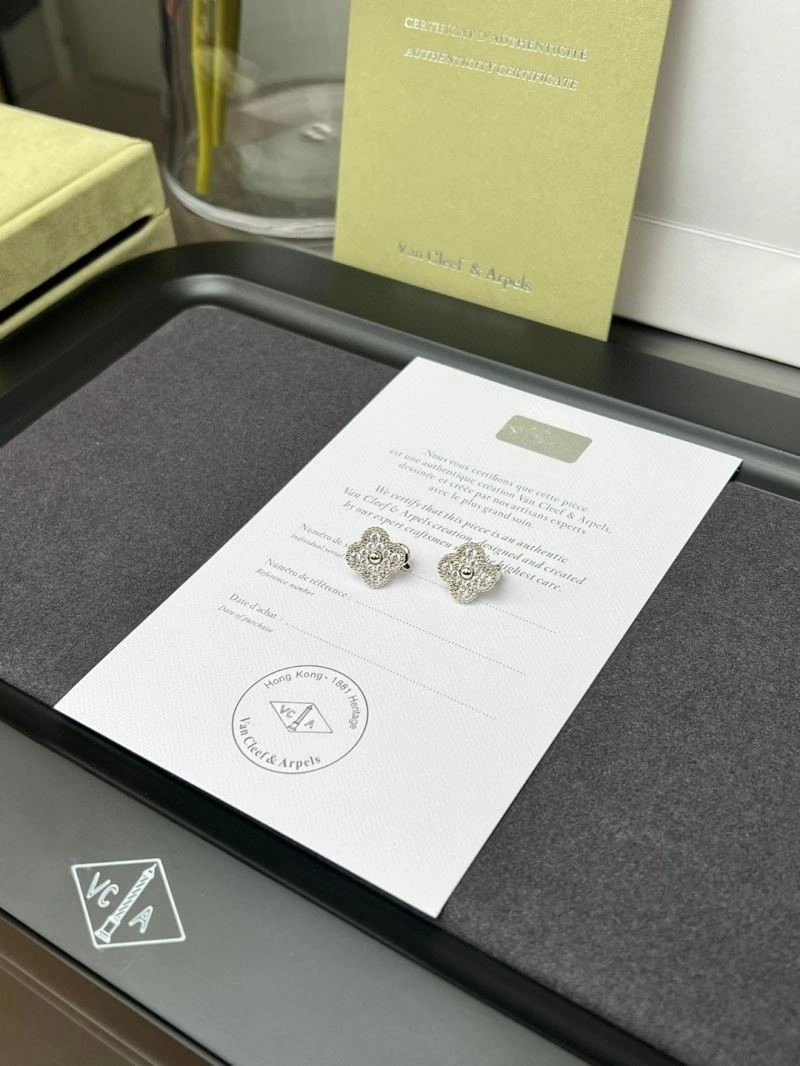 Vca Earrings QuickDry 254751