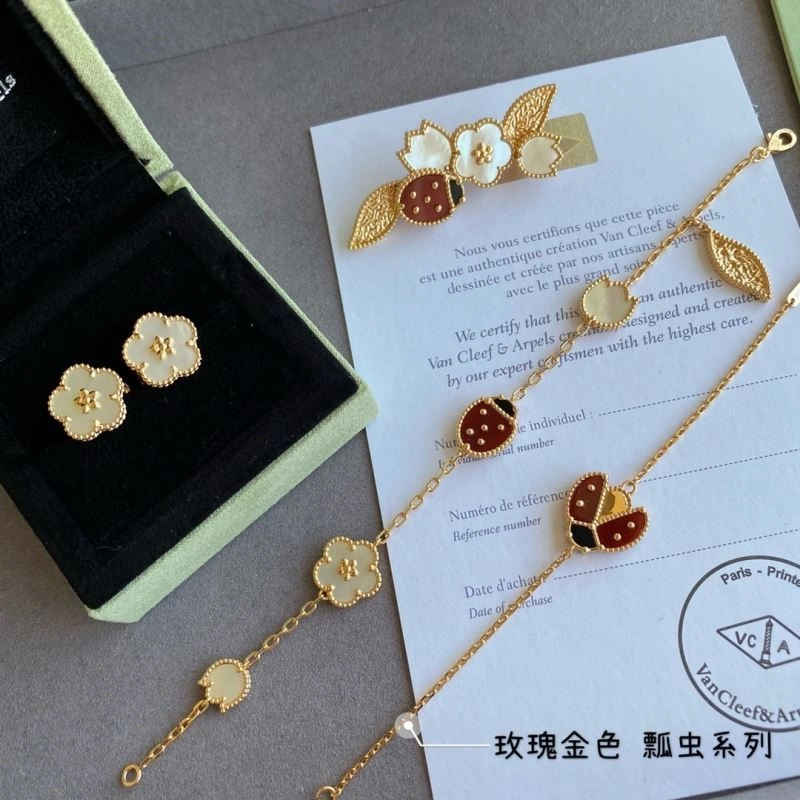 Vca Earrings Seasonal 254725
