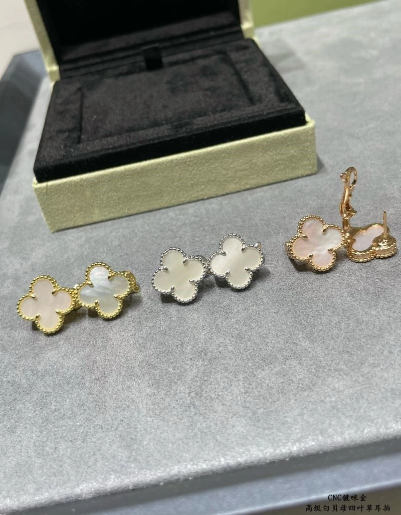 Vca Earrings Cozy 254701