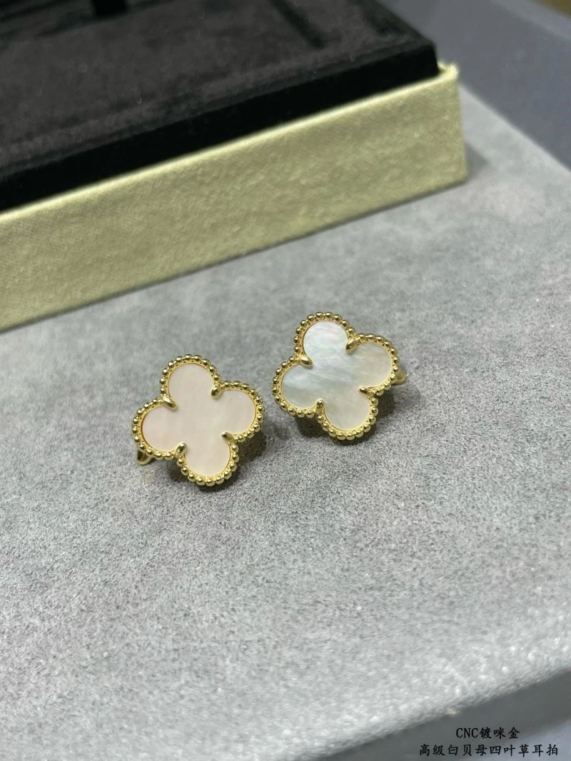 Vca Earrings Cozy 254701
