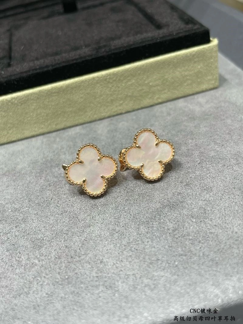 Vca Earrings Cozy 254701