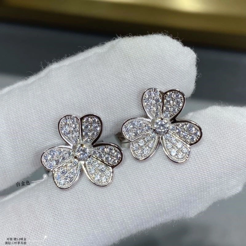 Minimalist Vca Earrings 254719
