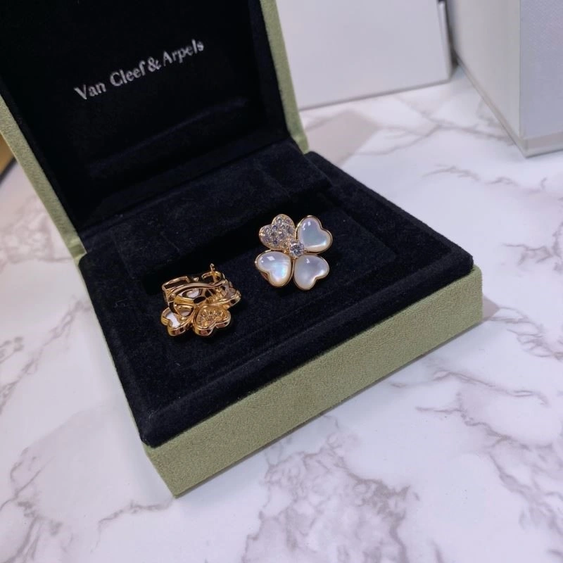 Vca Earrings Packable 254690