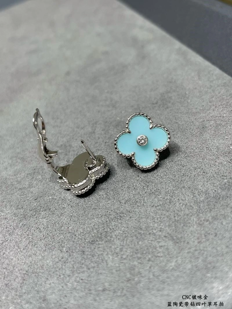 Vca Earrings Refined 254688