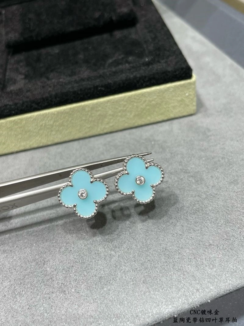 Vca Earrings Refined 254688