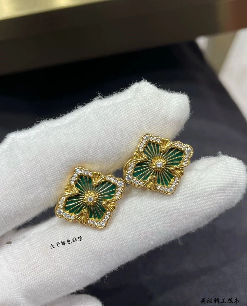 WaterResistant Vca Earrings 254550