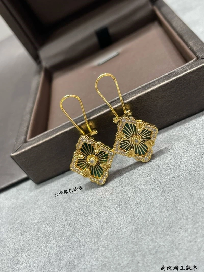 WaterResistant Vca Earrings 254550