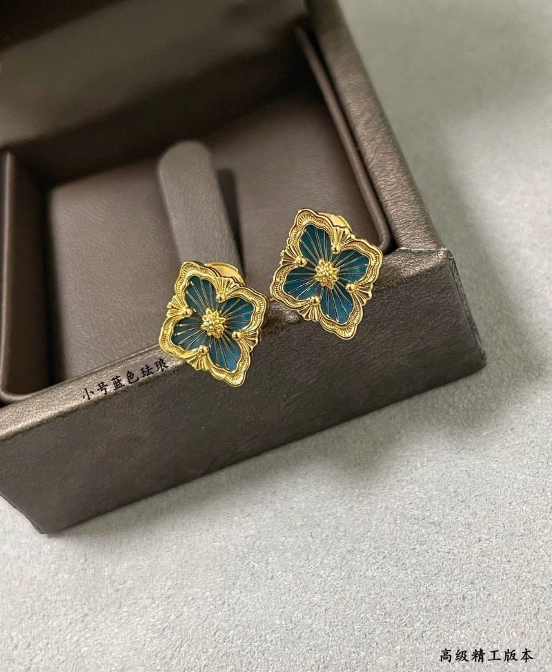 Vca Earrings HighPerformance 254536