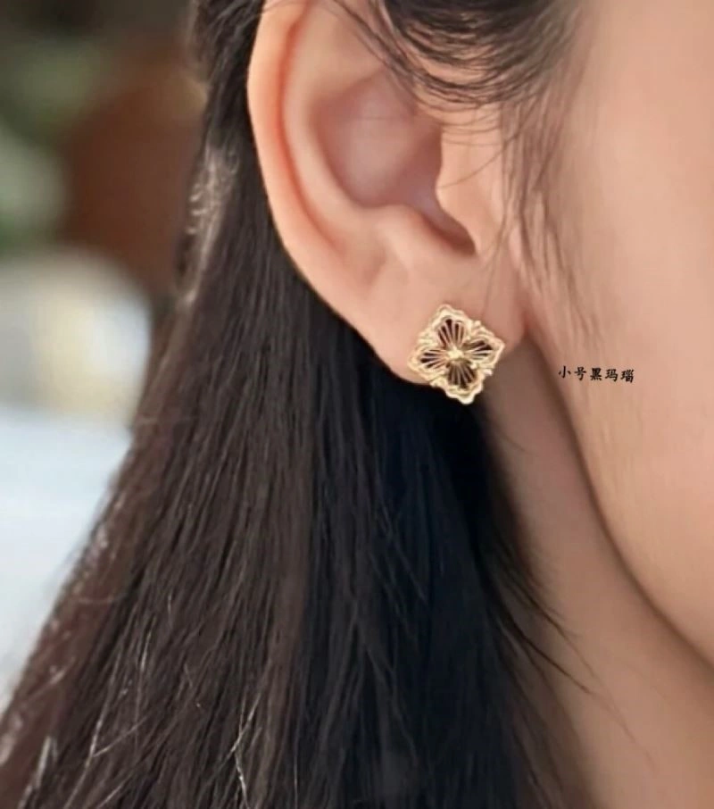 Flexible Vca Earrings 254549