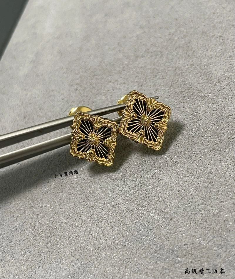 Flexible Vca Earrings 254549