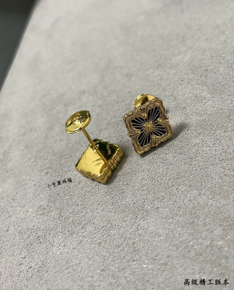 Flexible Vca Earrings 254549