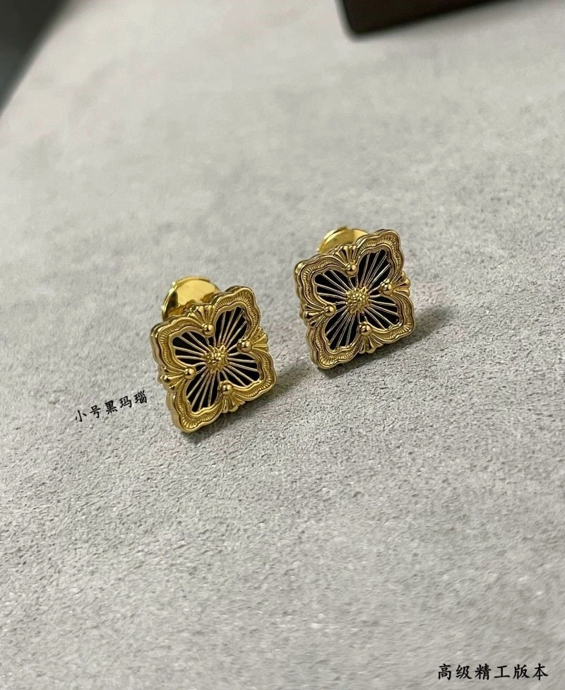 Flexible Vca Earrings 254549