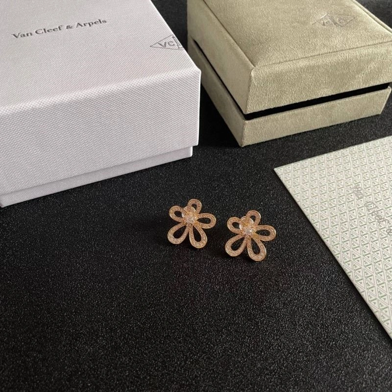 Vca Earrings Soft 254377