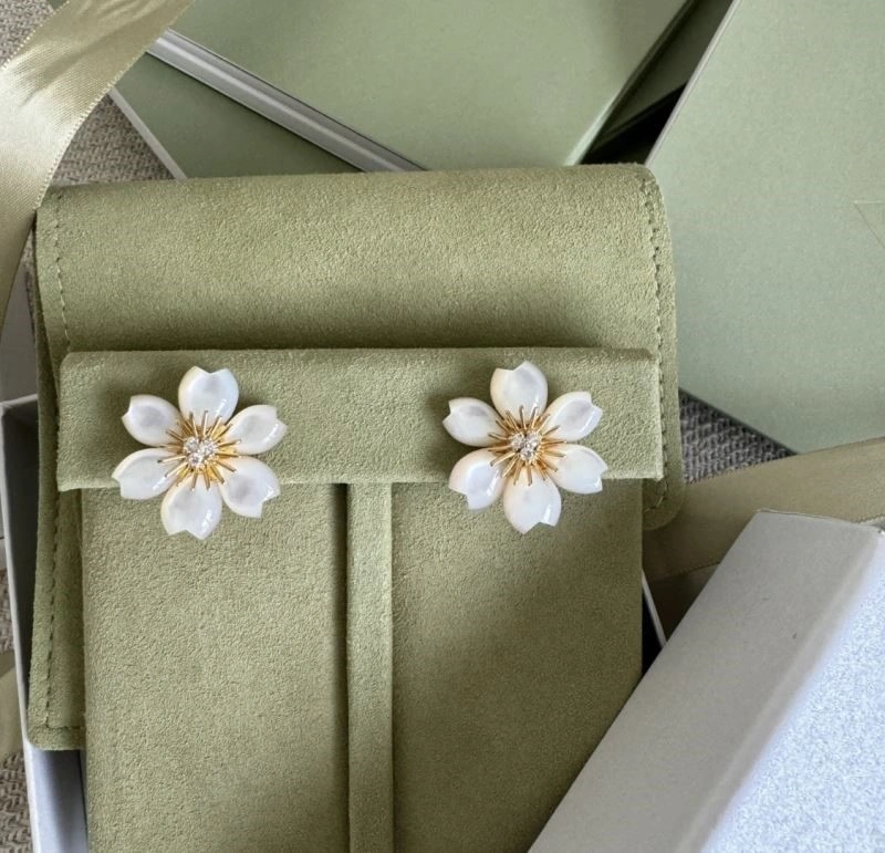 Vca Earrings Classic 254381