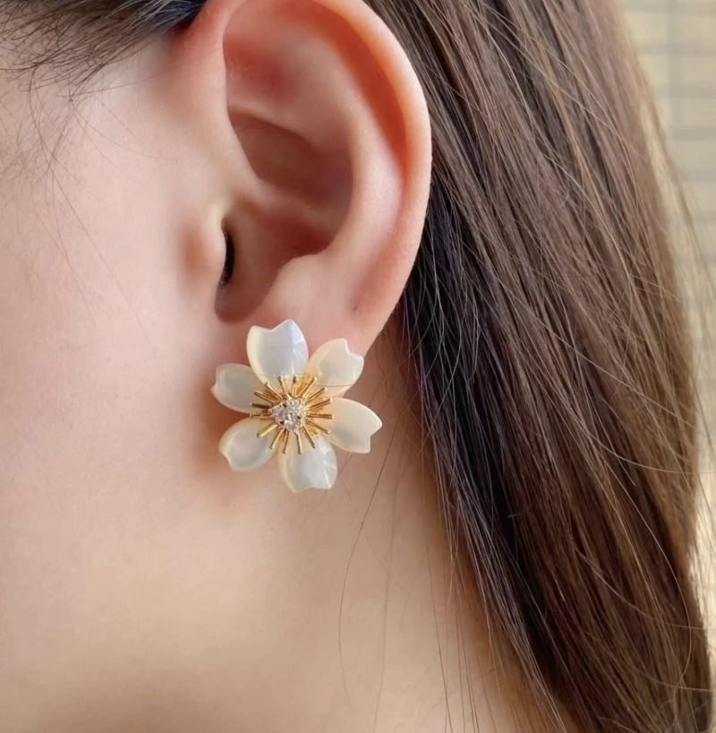 Vca Earrings Classic 254381