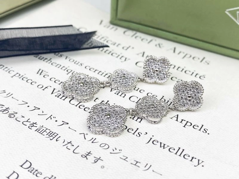 Youthful Vca Earrings 254241