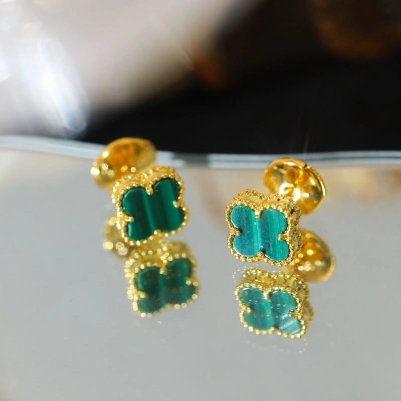 Vca Earrings Functional 254205