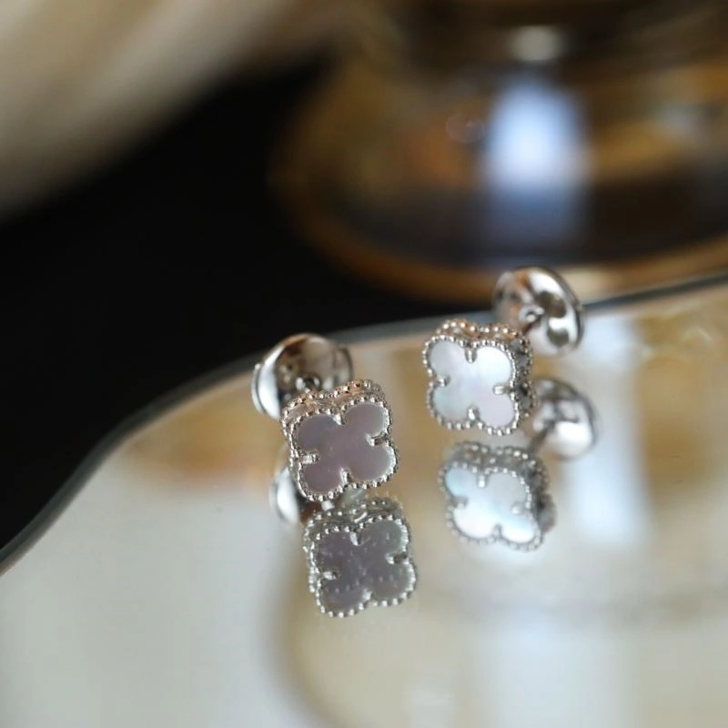 Vca Earrings Cozy 254209