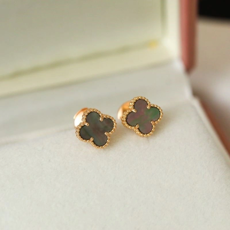 Vca Earrings ZeroBulk 254210